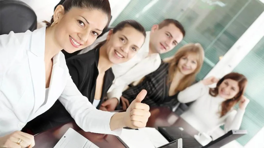 8_Effective_Ways_that_Makes_Employees_Happy_at_the_Workplace